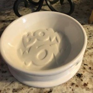 Very Classy Doggy Dish - Debby Carmen